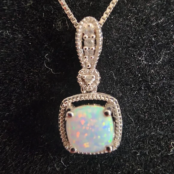 Beautiful Kay Jewelers Opal & Diamond Necklace - Picture 5 of 8